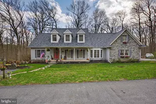 1705 Hickory Dr, Lebanon, PA 17042 - Photo 1