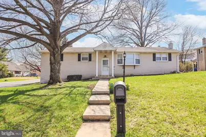 426 Edgewood Drive, Lebanon, PA 17042 - Photo 1