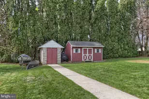 406 Wilshire Dr, Cleona, PA 17042 - Photo 33