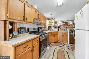 188 W Cedar St, Palmyra, PA 17078 - Photo 13