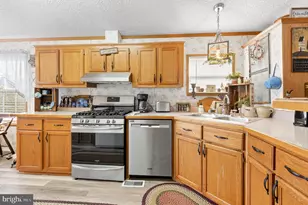 188 W Cedar St, Palmyra, PA 17078 - Photo 13