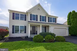 129 Pickwick Cir, Palmyra, PA 17078 - Photo 1