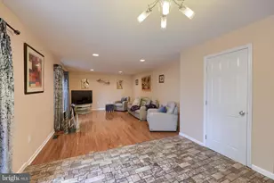 129 Pickwick Cir, Palmyra, PA 17078 - Photo 15
