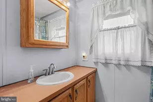 220 Maple Ave, Manheim, PA 17545 - Photo 7