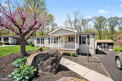 220 Maple Avenue, Manheim, PA 17545 - Photo 1