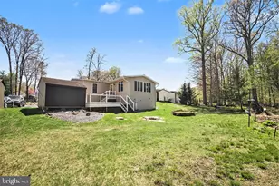 220 Maple Ave, Manheim, PA 17545 - Photo 9