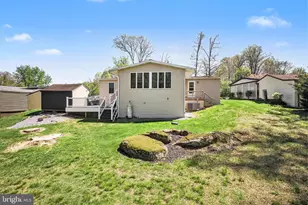 220 Maple Ave, Manheim, PA 17545 - Photo 21