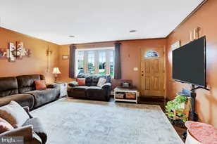 1636 Greenwood Dr, Lebanon, PA 17046 - Photo 5