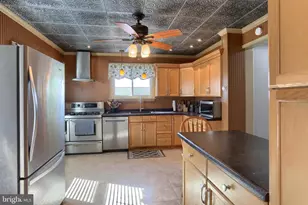 221 W Main St, Newmanstown, PA 17073 - Photo 5
