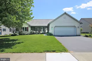 34 Scenic Dr, Myerstown, PA 17067 - Photo 3