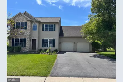 14 Manor Cir, Palmyra, PA 17078 - Photo 1
