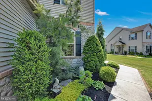 818 Briar Edge Ct, Lebanon, PA 17046 - Photo 9