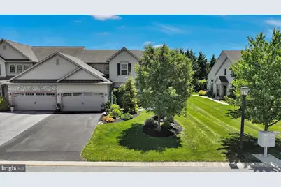 818 Briar Edge Court, Lebanon, PA 17046 - Photo 3