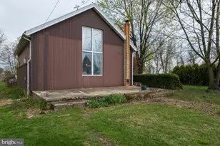 333 E Main St, Newmanstown, PA 17073 - Photo 3