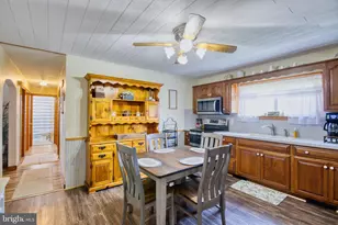 220 W Penn Ave, Cleona, PA 17042 - Photo 3