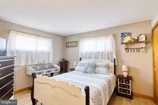 220 W Penn Ave, Cleona, PA 17042 - Photo 9