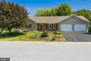630 Richfield Dr, Lebanon, PA 17042 - Photo 1