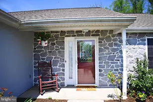 613 Blueberry Ln, Lebanon, PA 17046 - Photo 3