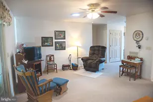 613 Blueberry Ln, Lebanon, PA 17046 - Photo 9