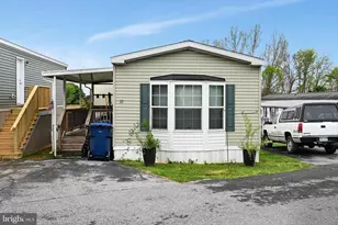 32 Olivers Park Dr, Annville, PA 17003 - Photo 1
