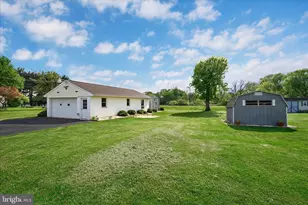 265 Narrows Dr, Lebanon, PA 17046 - Photo 31