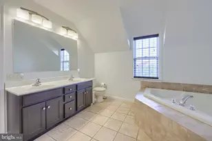 13 S Larkspur Dr, Palmyra, PA 17078 - Photo 23