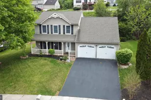 69 English Dr, Palmyra, PA 17078 - Photo 1