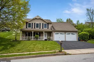 69 English Dr, Palmyra, PA 17078 - Photo 1