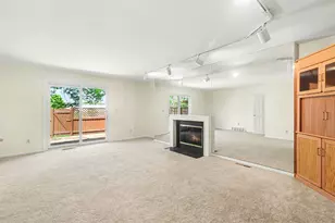 933 E Maple St, Palmyra, PA 17078 - Photo 7