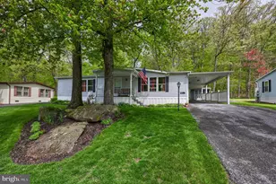 36 Maple Ave, Manheim, PA 17545 - Photo 3