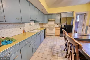 115 W Carpenter Ave, Myerstown, PA 17067 - Photo 9