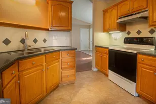 7 Southfield Rd, Lebanon, PA 17042 - Photo 11
