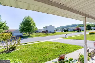 113 Sweetwater Ln, Newmanstown, PA 17073 - Photo 7