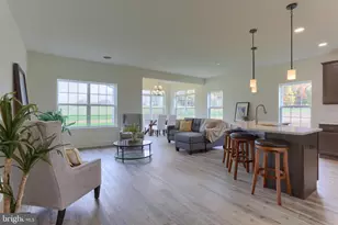 308 Jasmine Dr, Lebanon, PA 17042 - Photo 3