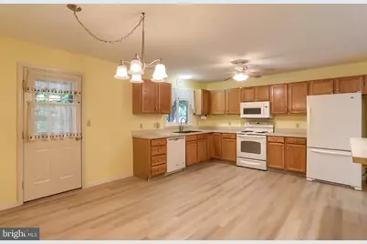 607 Henry Houck Lane, Lebanon, PA 17042 - Photo 7