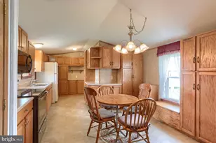 1300 E Kercher Ave, Myerstown, PA 17067 - Photo 9