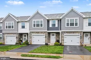 425 Mayapple Dr, Annville, PA 17003 - Photo 3