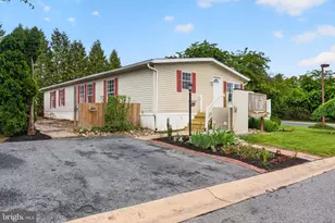 684 W Cedar St, Palmyra, PA 17078 - Photo 29