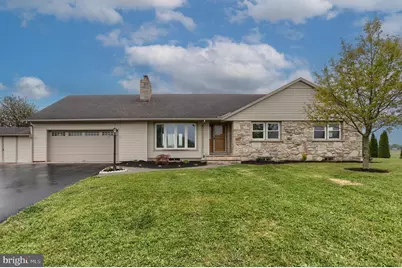 231 W Main Street, Fredericksburg, PA 17026 - Photo 1