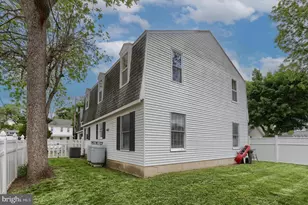 734 Reinoehl St, Lebanon, PA 17046 - Photo 9