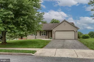 49 Springhouse Dr, Myerstown, PA 17067 - Photo 3