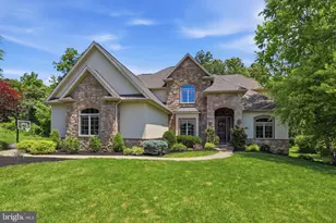 1392 Fox Hill Dr, Palmyra, PA 17078 - Photo 1