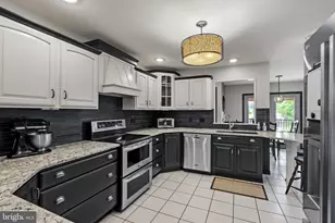 1820 Oakridge Ct, Lebanon, PA 17046 - Photo 7