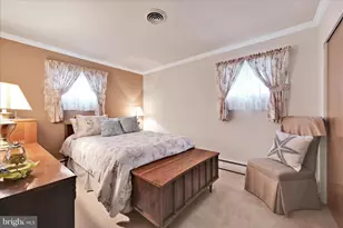 409 W Locust St, Cleona, PA 17042 - Photo 23