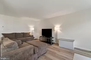 537 Brookwood Dr, Palmyra, PA 17078 - Photo 7