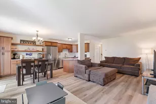 537 Brookwood Dr, Palmyra, PA 17078 - Photo 9