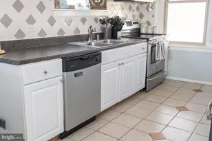 725 N 7th St, Lebanon, PA 17046 - Photo 17