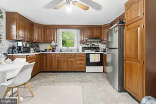 400 E Maple St, Palmyra, PA 17078 - Photo 17