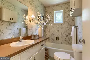 235 Narrows Dr, Lebanon, PA 17046 - Photo 37