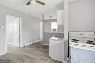 512 N 10th St, Lebanon, PA 17046 - Photo 5